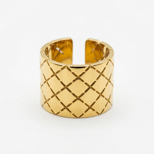Criss-Cross Ring